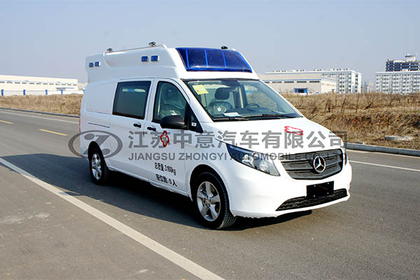 Mercedes-benz ambulance